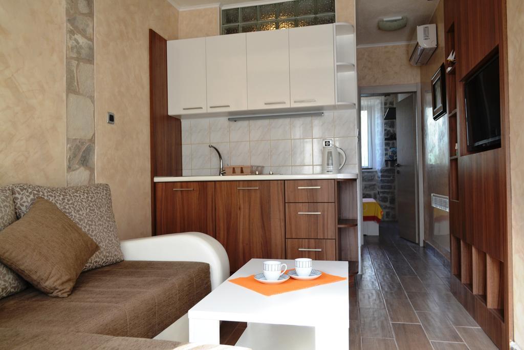 Lanterna Apartments Kotor Rum bild