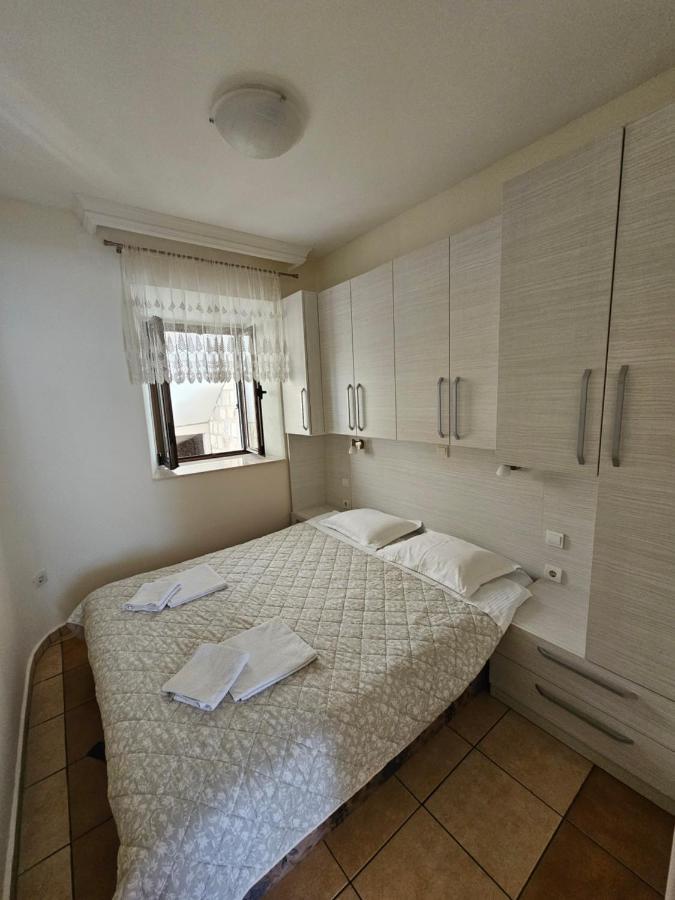 Lanterna Apartments Kotor Exteriör bild