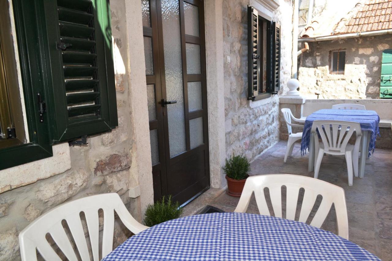 Lanterna Apartments Kotor Rum bild