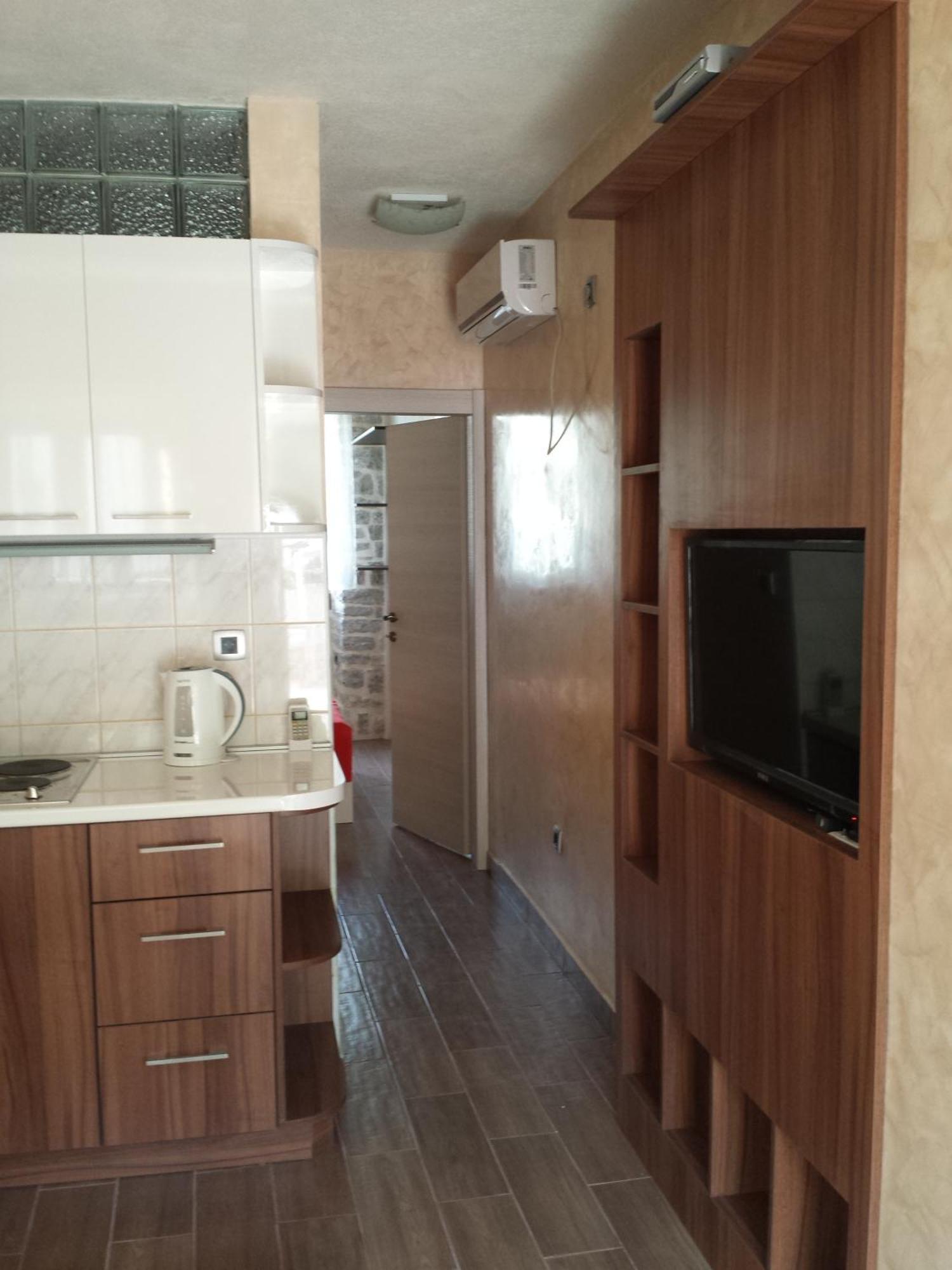 Lanterna Apartments Kotor Rum bild