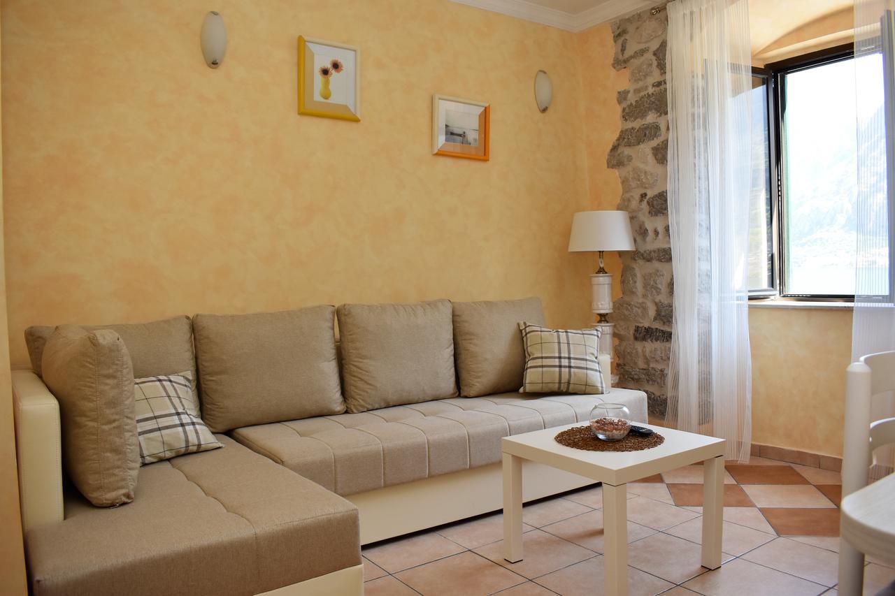 Lanterna Apartments Kotor Exteriör bild