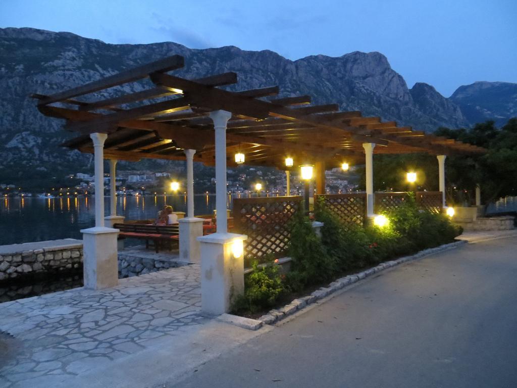 Lanterna Apartments Kotor Exteriör bild